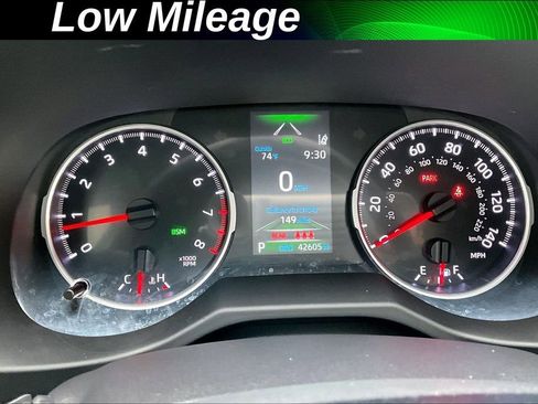 Certified 2021 Toyota RAV4 XLE FWD image 3