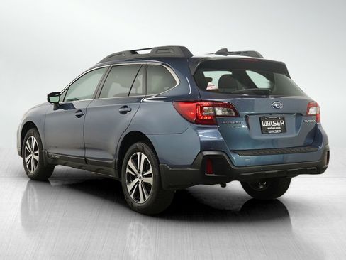 Used 2018 Subaru Outback 2.5i Limited AWD/4WD image 3