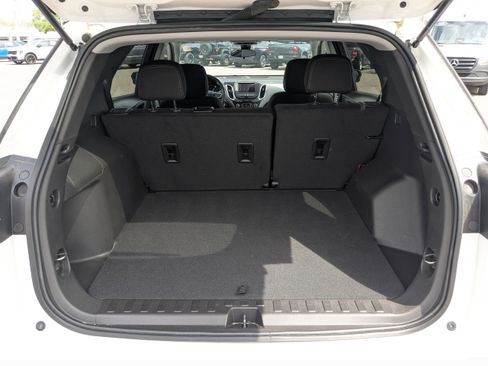 Used 2024 Chevrolet Equinox LS w/ LS Convenience Package image 12