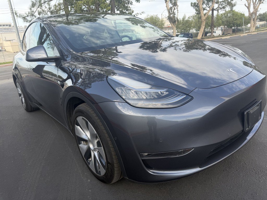 Used 2021 Tesla Model Y Long Range AWD/4WD image 7