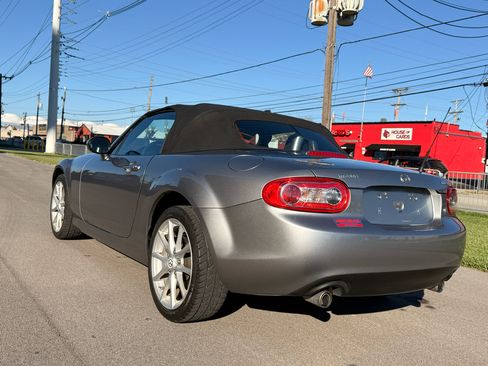 Used 2009 MAZDA MX-5 Miata Touring image 6