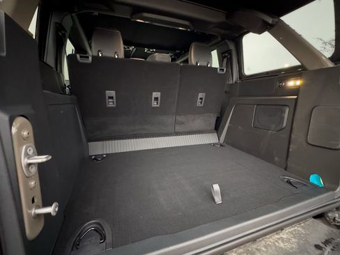 New 2025 Ford Bronco Badlands image 75