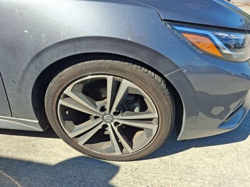 Used 2021 Nissan Sentra SR w/ SR Premium Package FWD image 5