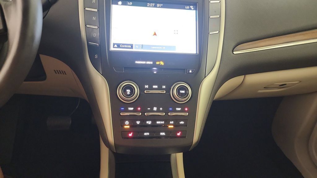Used 2019 Lincoln MKC Select w/ Select Plus Package AWD/4WD image 15