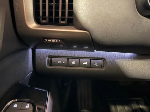 Used 2024 Nissan Pathfinder Platinum w/ Cargo Package image 34