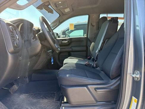 Used 2021 Chevrolet Silverado 1500 Custom Trail Boss w/ LPO, Dark Essentials Package AWD/4WD image 4