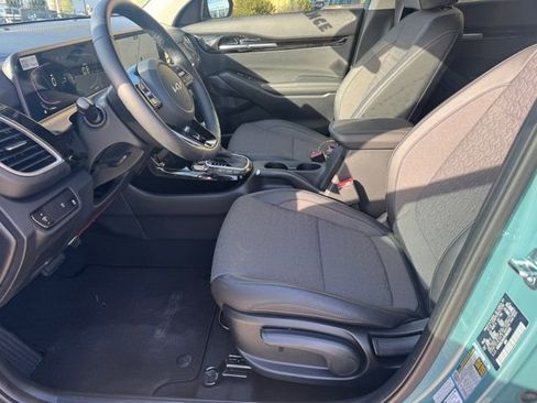 Used 2025 Kia Seltos S image 19