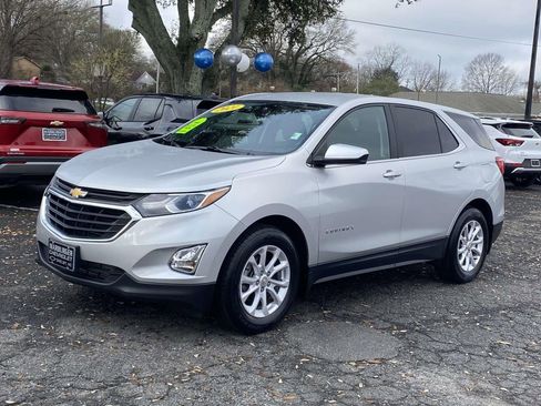 Used 2021 Chevrolet Equinox LT image 3
