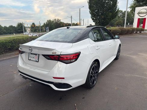 New 2025 Nissan Sentra SR image 7