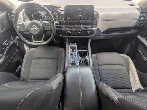 Used 2022 Nissan Pathfinder SV AWD/4WD image 15