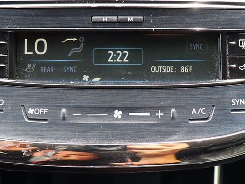 Used 2017 Toyota Avalon Limited w/ All Weather Liner Package FWD image 46