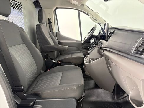 Certified 2023 Ford Transit 250 Low Roof RWD image 28