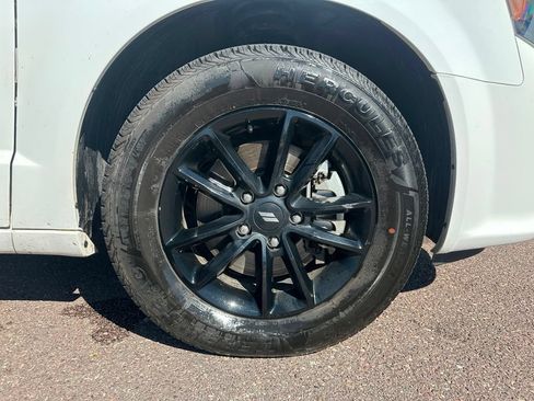 Used 2019 Dodge Grand Caravan GT FWD image 40