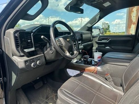 Certified 2023 Chevrolet Silverado 1500 High Country AWD/4WD image 29