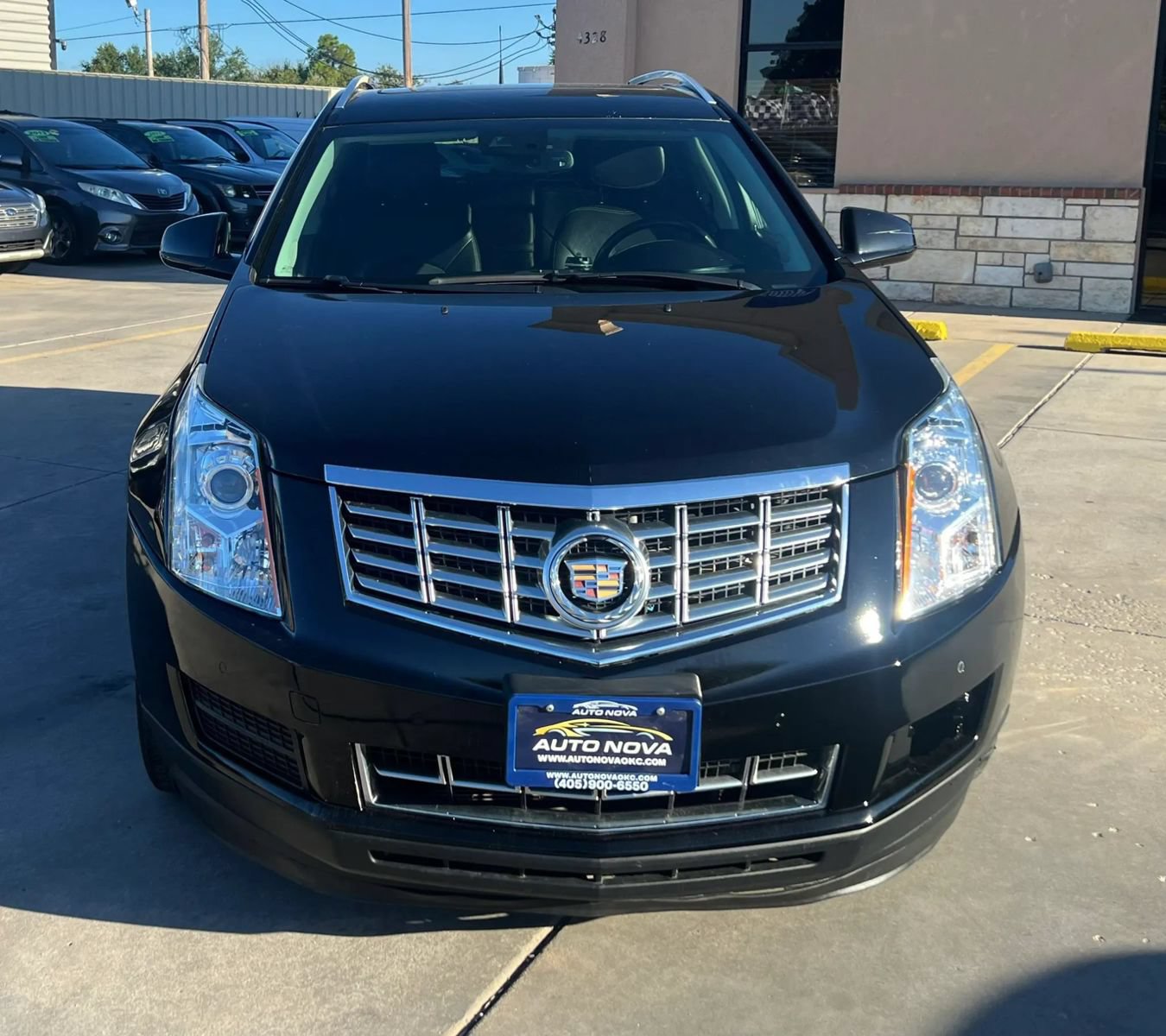 Used 2014 Cadillac SRX Luxury w/ Driver Awareness Package FWD image 3