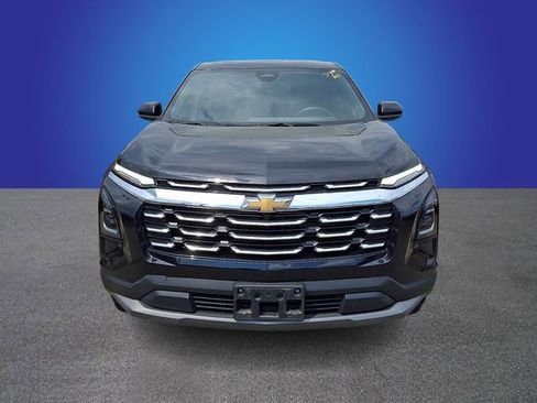 Used 2025 Chevrolet Equinox LT FWD image 2