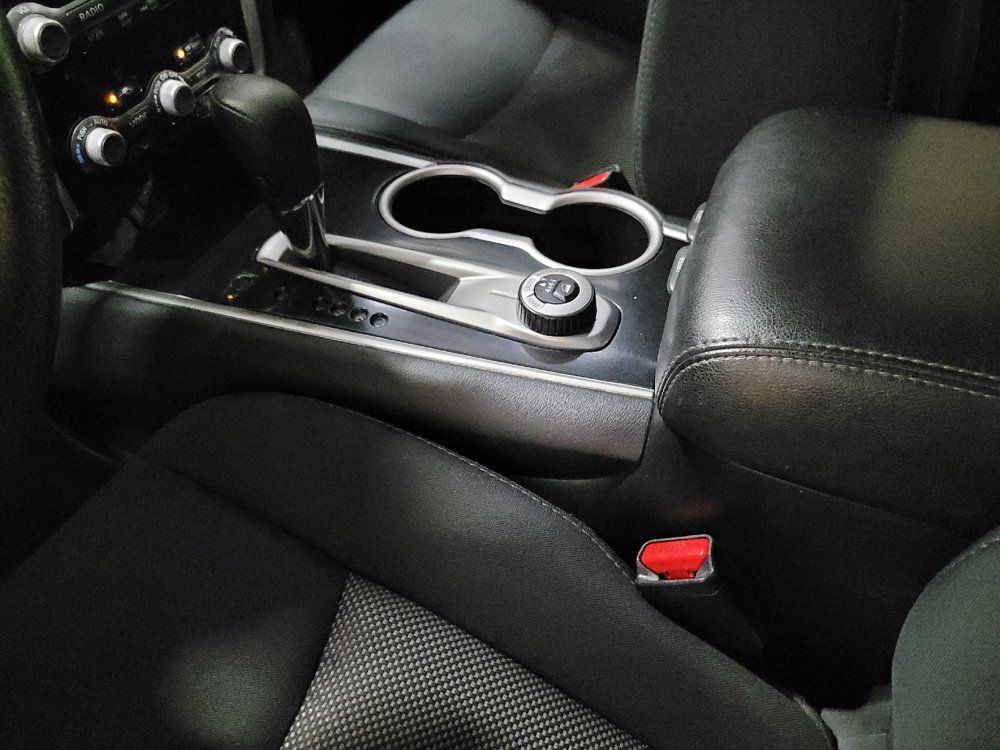 Used 2019 Nissan Pathfinder S AWD/4WD image 26