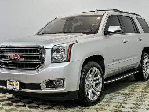 Used 2020 GMC Yukon SLT w/ Premium Edition image 4