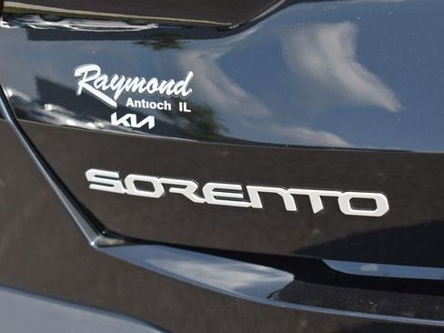 New 2025 Kia Sorento LX image 15