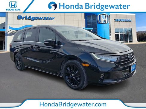 Used 2024 Honda Odyssey Sport image 1