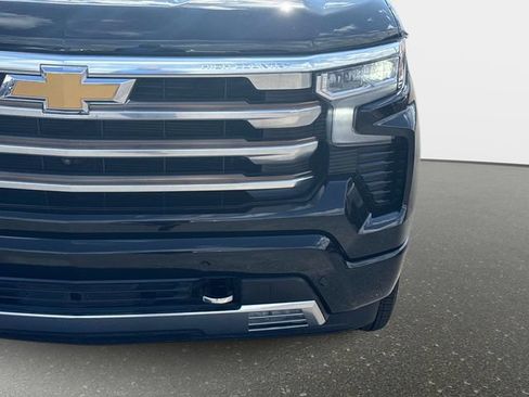 Used 2022 Chevrolet Silverado 1500 High Country AWD/4WD image 9