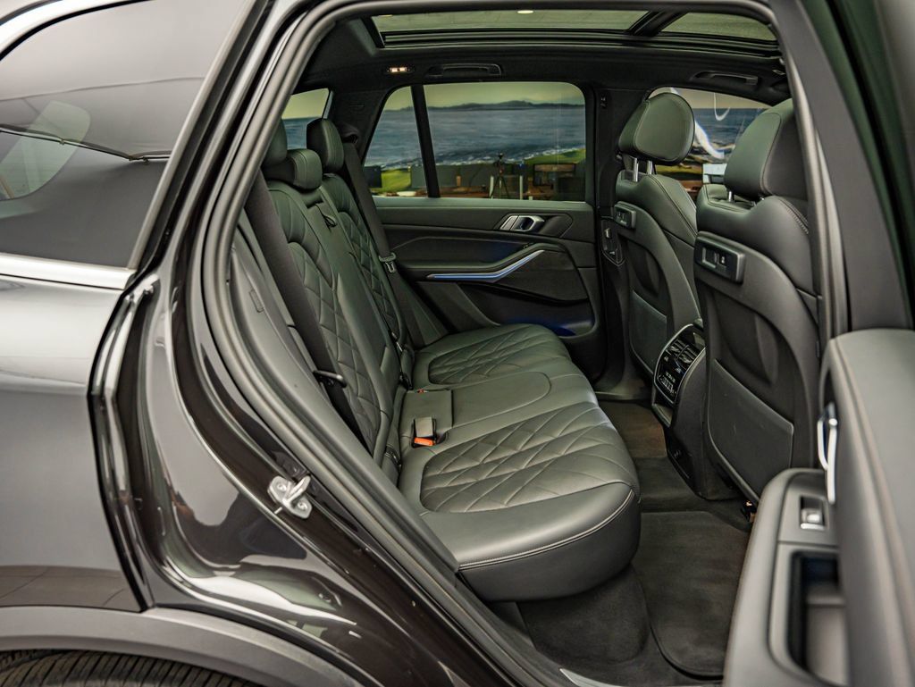 Used 2023 BMW X5 xDrive40i w/ Premium Package AWD/4WD image 35