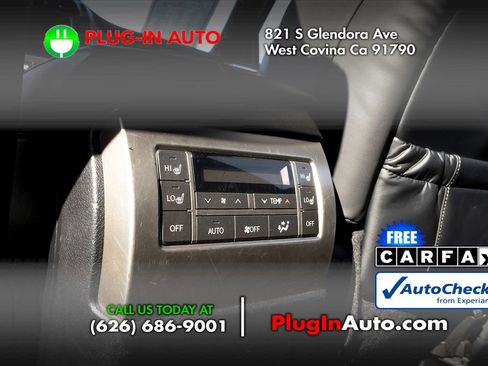 Used 2020 Lexus GX 460 Premium w/ Premium Package image 11