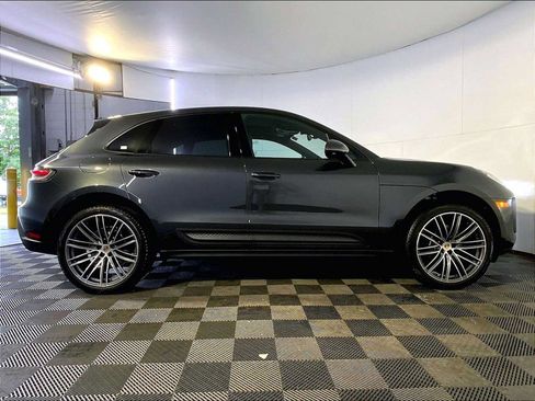 Certified 2026 Porsche Macan AWD/4WD image 8