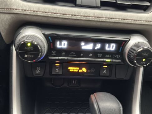 Used 2019 Toyota RAV4 XLE w/ Convenience Package AWD/4WD image 31