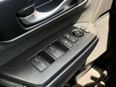 Used 2018 Honda CR-V EX image 40