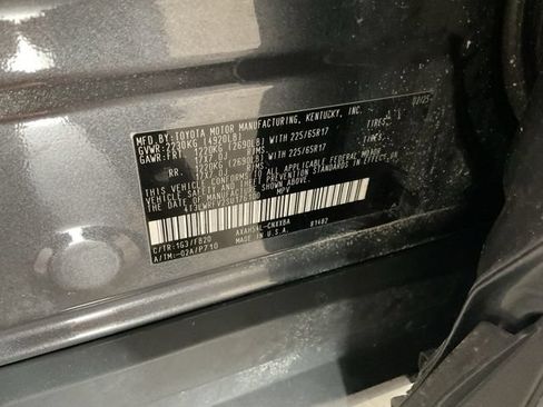 Used 2025 Toyota RAV4 LE AWD/4WD image 22
