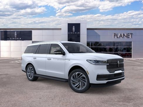 New 2026 Lincoln Navigator Premiere AWD/4WD image 7