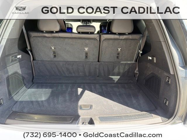 Used 2026 Cadillac Escalade IQL Sport 1 w/ LPO, ONYX Package AWD/4WD image 18