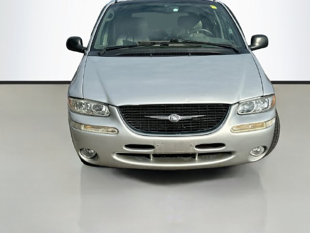 Used 2000 Chrysler Town & Country Limited AWD/4WD image 3