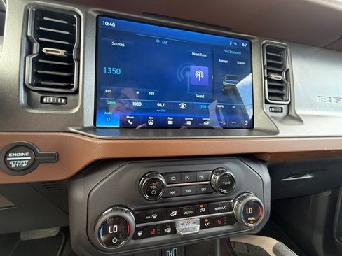 Used 2024 Ford Bronco Outer Banks AWD/4WD image 19