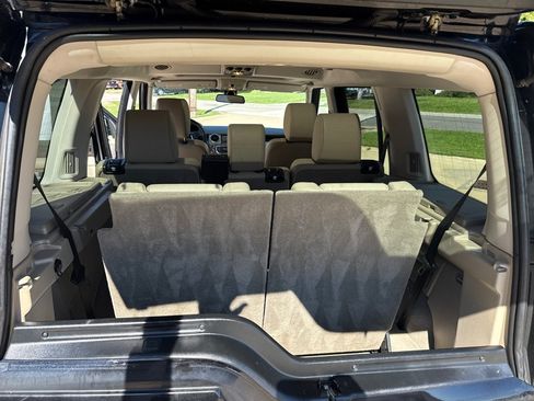Used 2010 Land Rover LR4 HSE AWD/4WD image 14
