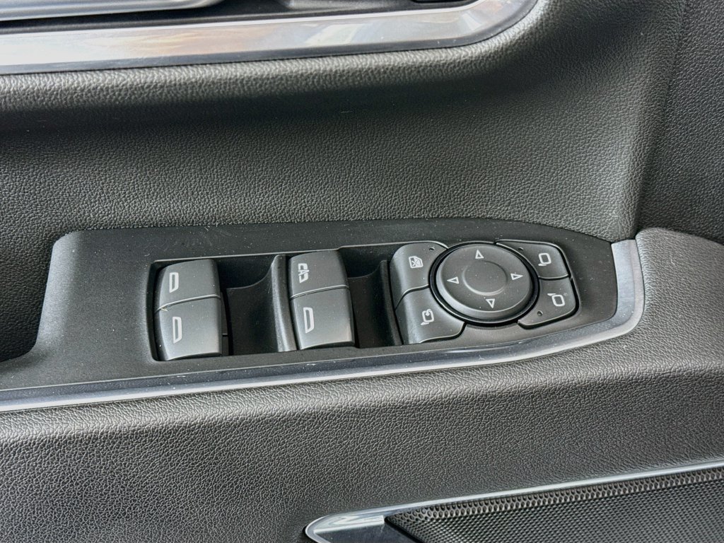 Used 2025 Chevrolet Silverado 2500 LT w/ All Star Edition AWD/4WD image 18