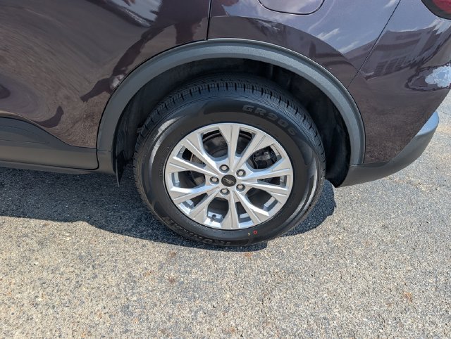 Certified 2023 Ford Escape Active AWD/4WD image 23