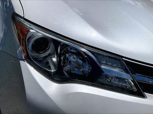 Used 2013 Toyota RAV4 Limited AWD/4WD image 28