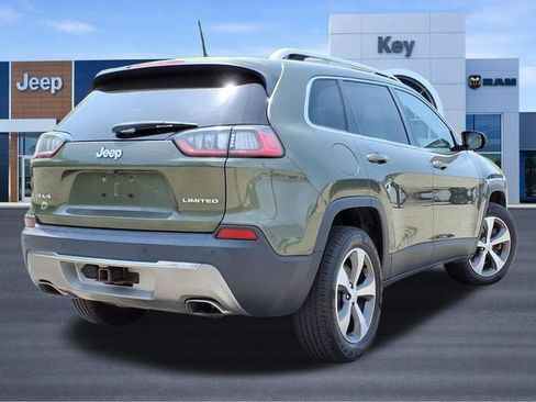 Used 2021 Jeep Cherokee Limited w/ Trailer Tow Group AWD/4WD image 5