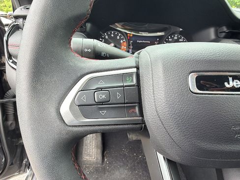 Used 2024 Jeep Compass Trailhawk AWD/4WD image 27