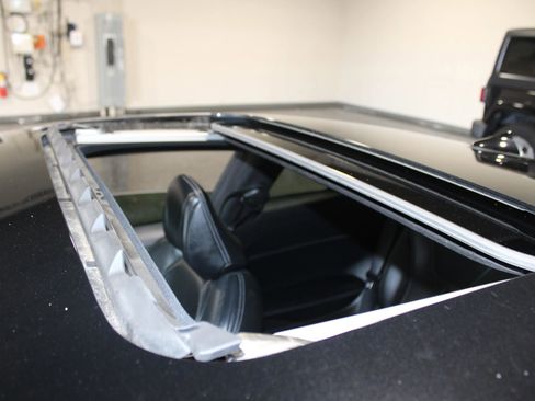 Used 2019 INFINITI Q60 3.0t Luxe w/ Essential Package image 6