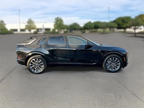 New 2026 Cadillac Lyriq Premium Sport image 8