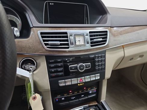 Used 2014 Mercedes-Benz E 350 4MATIC Sedan image 20