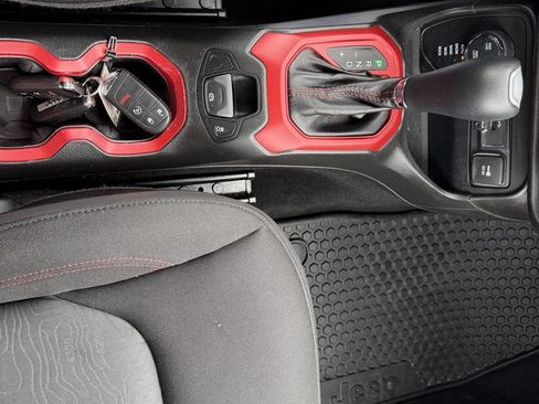 Used 2016 Jeep Renegade Trailhawk image 14