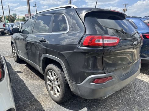Used 2016 Jeep Cherokee Latitude w/ Safety/Convenience Group FWD image 6