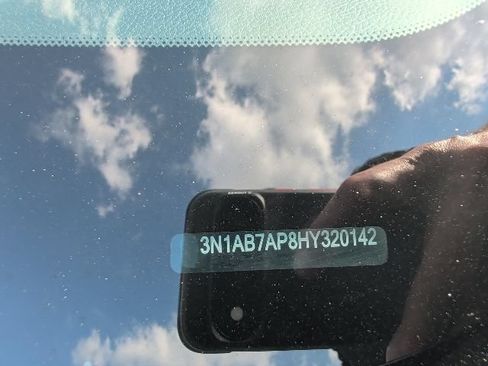 Used 2017 Nissan Sentra SV FWD image 33