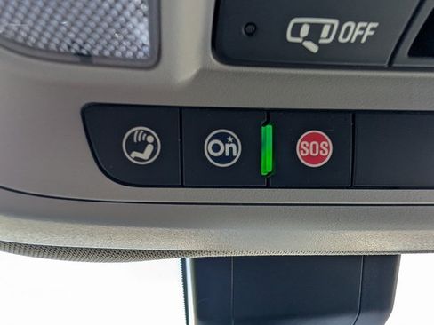 Used 2023 GMC Terrain SLT image 17