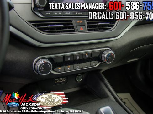Used 2025 Nissan Altima 2.5 S FWD image 16