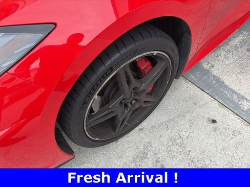 Used 2021 Chevrolet Corvette Stingray w/ Z51 Performance Package image 12